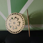set de deux base en bois un plein en forme de fleur pour vos création au crochet