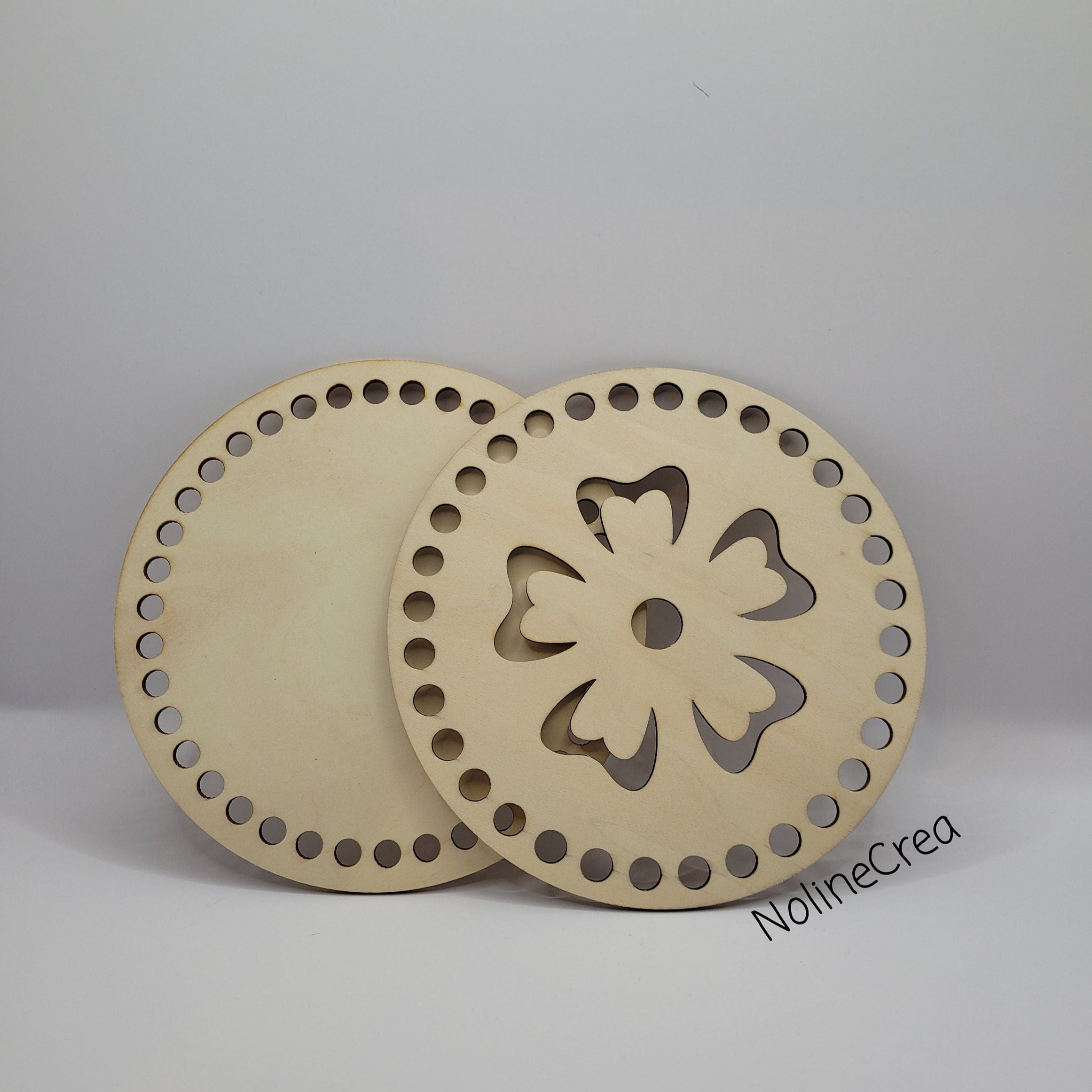 set de deux base en bois un plein et un n forme de fleur pour vos création au crochet