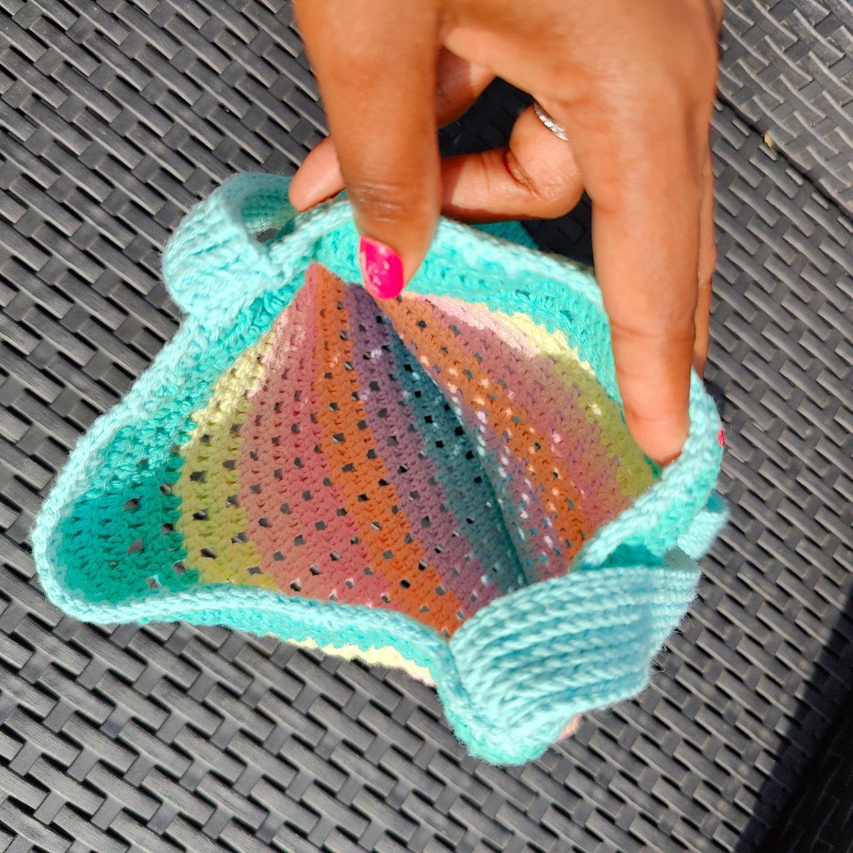 Totebag arc-en-ciel fait main au crochet