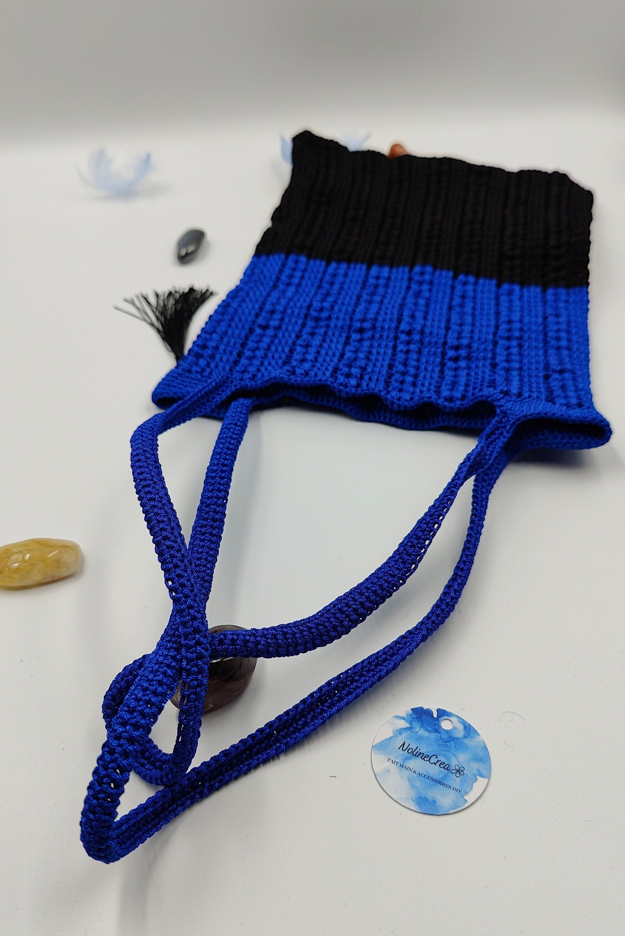 Petit totebag au crochet bleu et noir, fait main
