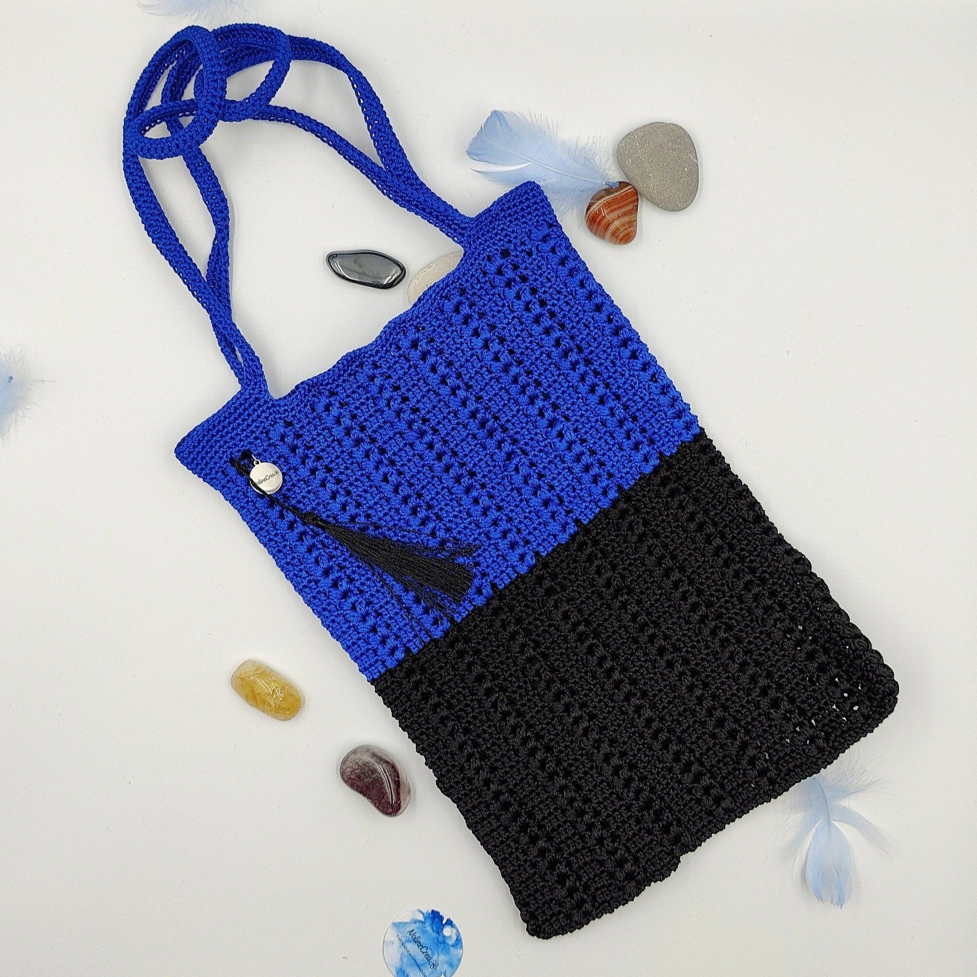 Petit totebag au crochet bleu et noir, fait main