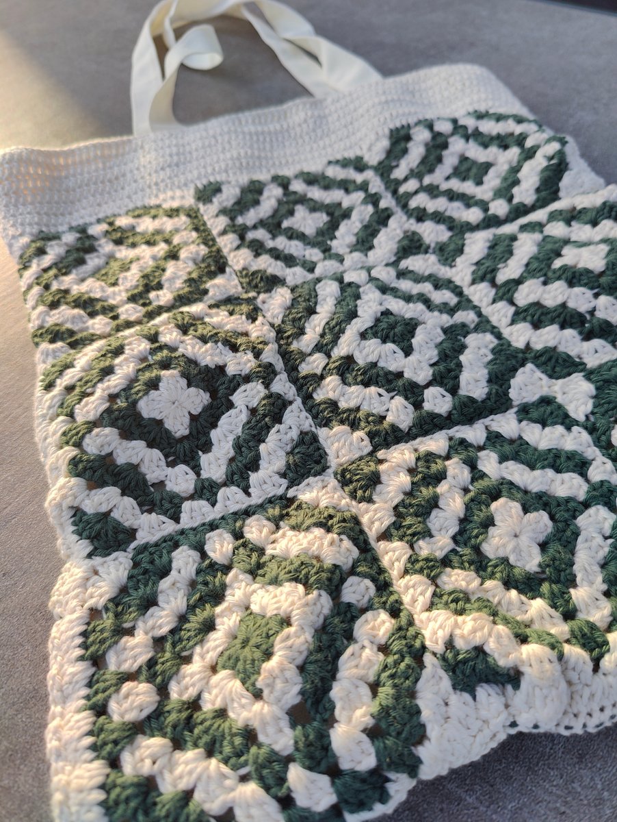 Totebag granny square en crochet